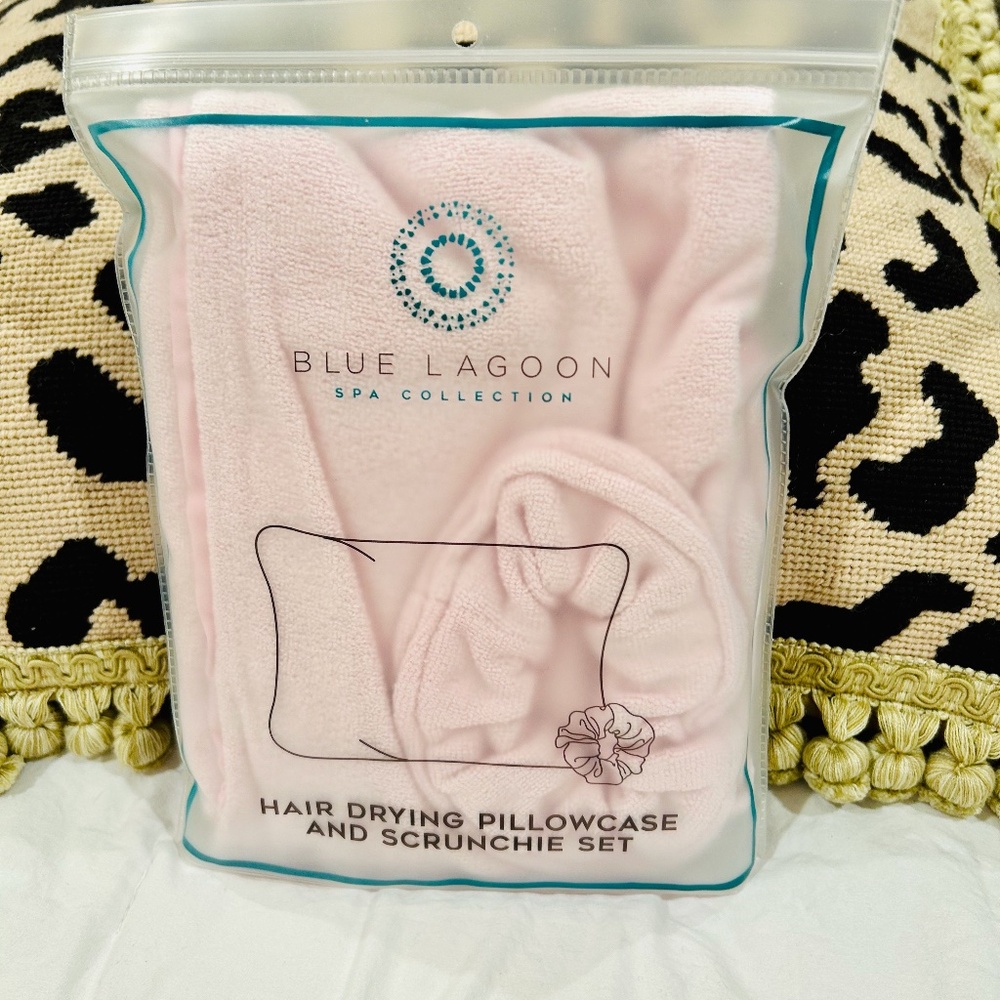 AP7-NEW Blue Lagoon Spa Collection Hair Drying Pink Pillowcase Scrunchie Set